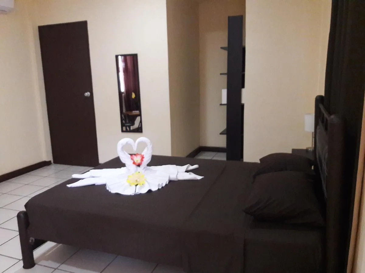 Alme Hostel プレヤデルカーメン
