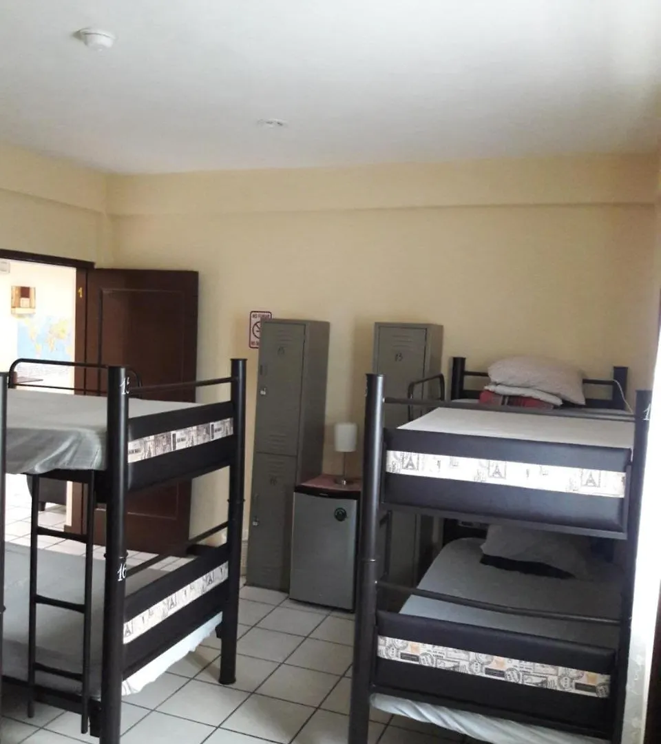 Alme Hostel 普拉亚卡门