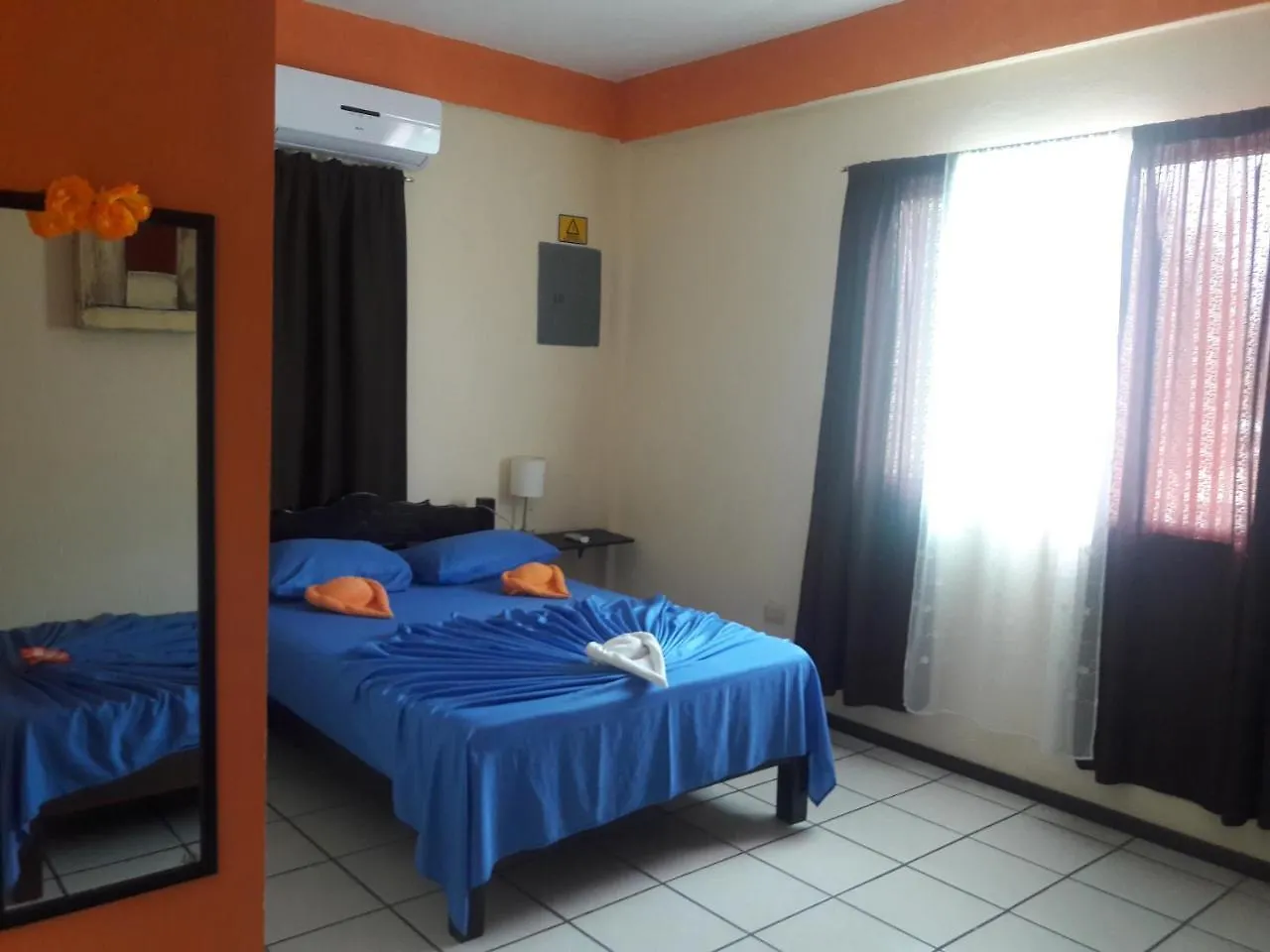 Alme Hostel Playa del Carmen 0*,